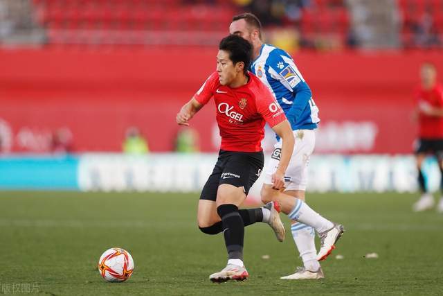 英超历史节礼日进球榜：凯恩7场10球居首